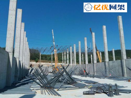 五大连池料棚网架设计